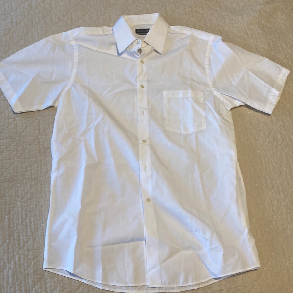Short sleeve white classic shirt